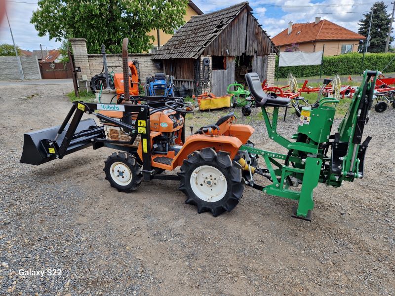 Kubota B 1402 D , 4x4 s novým čelním nakladačem KP-001 + nový podkop model BHSM 95 ( č.k. 54911)