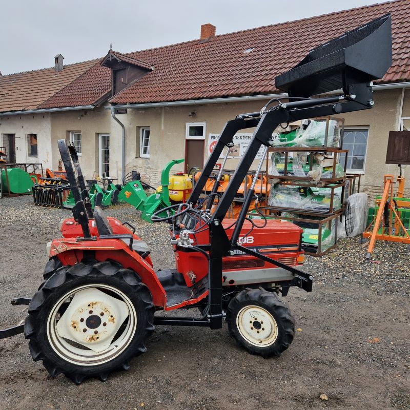 Shibaura D 208 , 4x4 s novým čelním nakladačem KP-002 ( č.k. 26286)